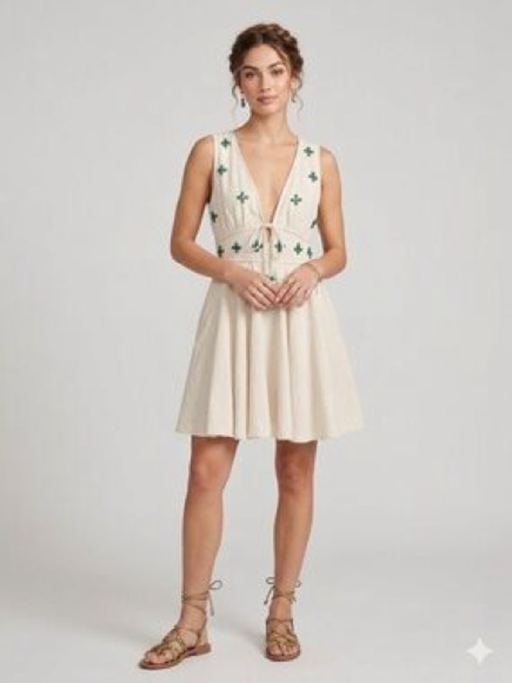 NWT House of Harlow  Cream Dress